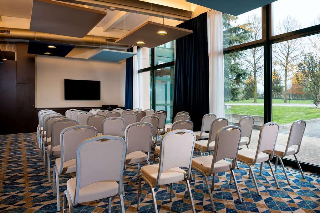 Doubletree By Hilton Milan Malpensa Solbiate Olona Hotel Kemudahan gambar