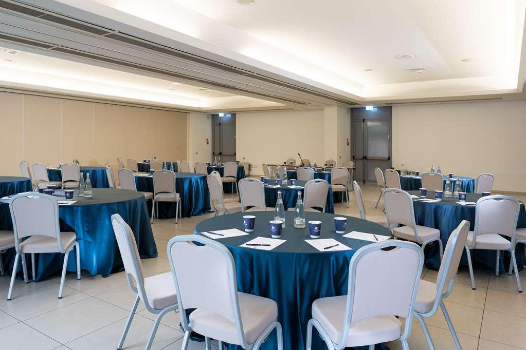 Doubletree By Hilton Milan Malpensa Solbiate Olona Hotel Kemudahan gambar