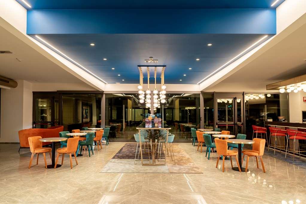 Doubletree By Hilton Milan Malpensa Solbiate Olona Hotel Restoran gambar